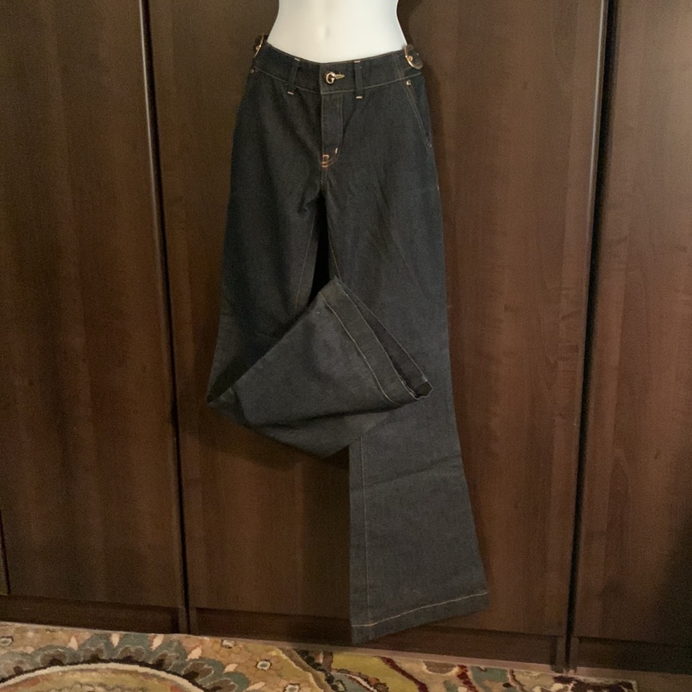 SOLD NWOT Guess jeans w/gold never worn boot cut/flared